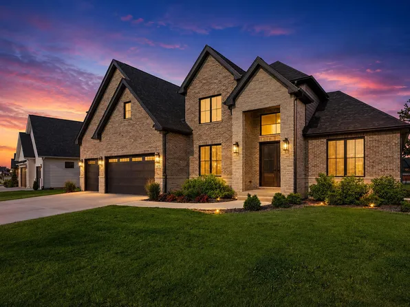9533 Tall Grass Trl, Saint John, IN 46373