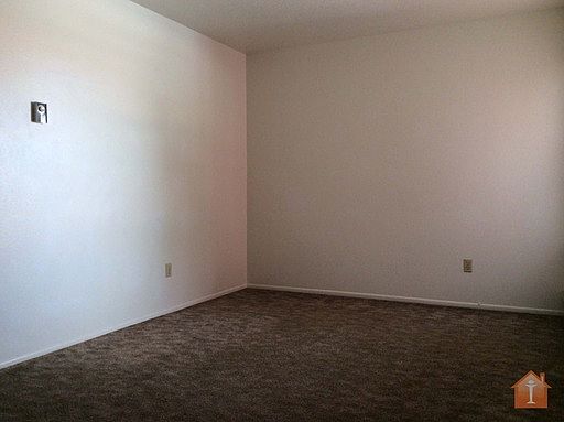 3rd image of 313 W Sycamore Ave Spc 12