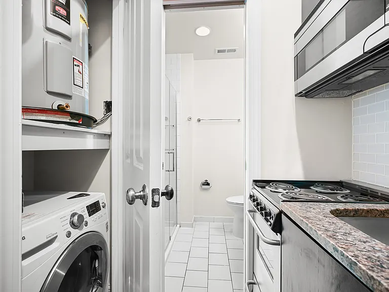 115 S 21st St #104 — Photo 7