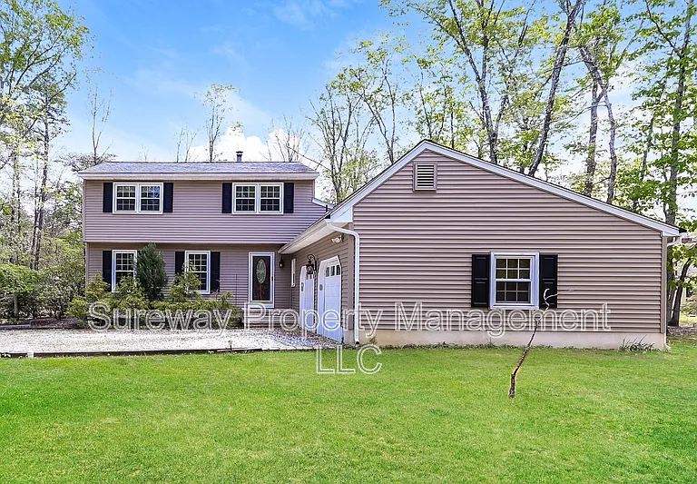 44 Red Oak Dr — Photo 2