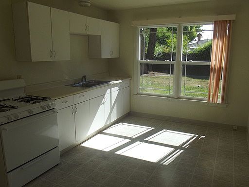 2nd image of 5649 La Campana Way