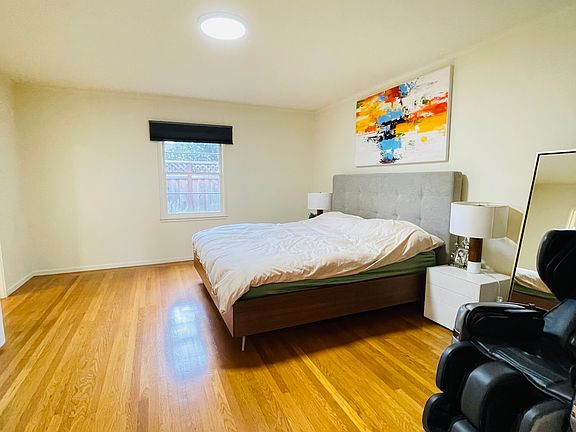 4th image of 534 Tennyson Ave