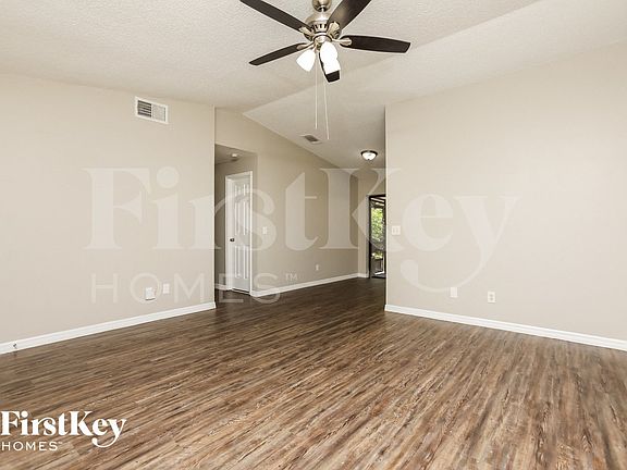 4th image of 2872 Hunt Cir