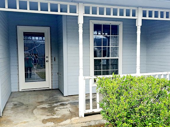 5th image of 6025 Royal Ln