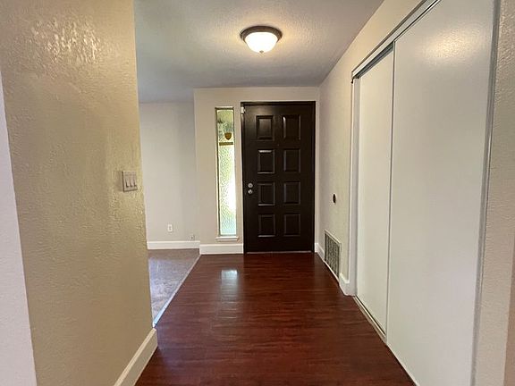 2nd image of 700 Los Lunas Way