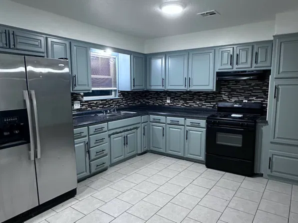 808 Englewood Rd, Del City, OK 73115