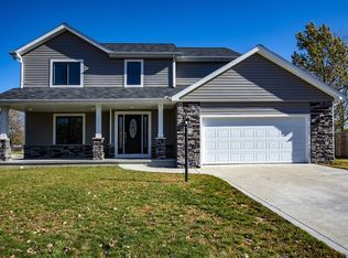 58074 Valley View Dr, Elkhart, IN 46517