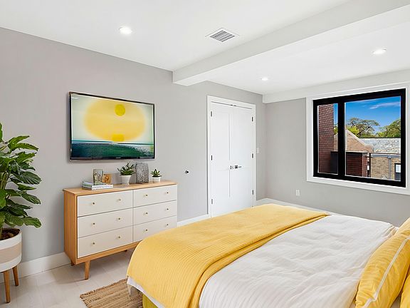 4th image of 177-30 Wexford Ter #Penthouse 804