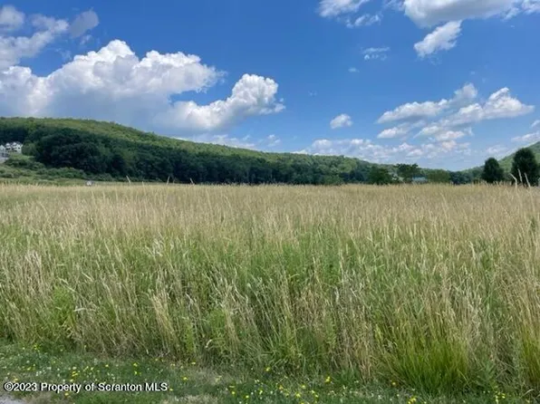 Middle Mountain Dr, Tunkhannock, PA 18657
