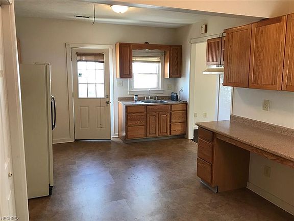 4th image of 12906 Matherson Ave