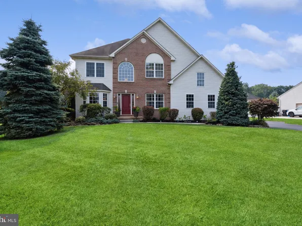 176 Aleksander Ln, Mount Royal, NJ 08061