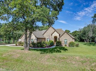 140 Flying Diamond Dr, Springtown, TX 76082