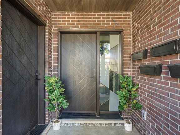4th image of 113 Hatherley Rd #3