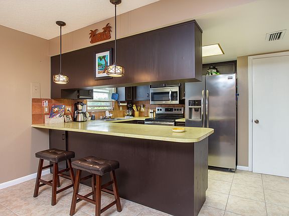 5th image of 611 Desoto Ln
