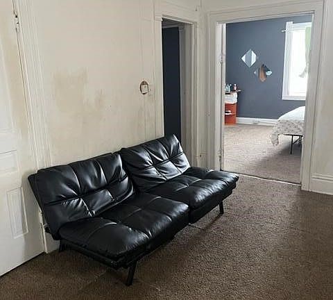 3rd image of 1100 Ionia Ave SW
