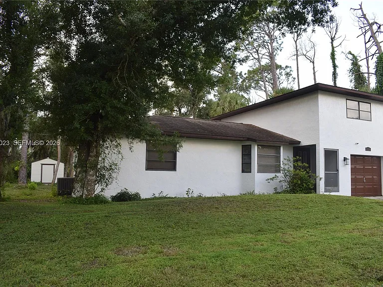 17113 Russell Ave — Photo 1