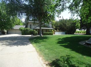 12687 S Sunnyside Ave, Selma, CA 93662