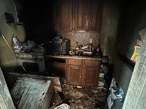 5th image of 3418 24th St SE