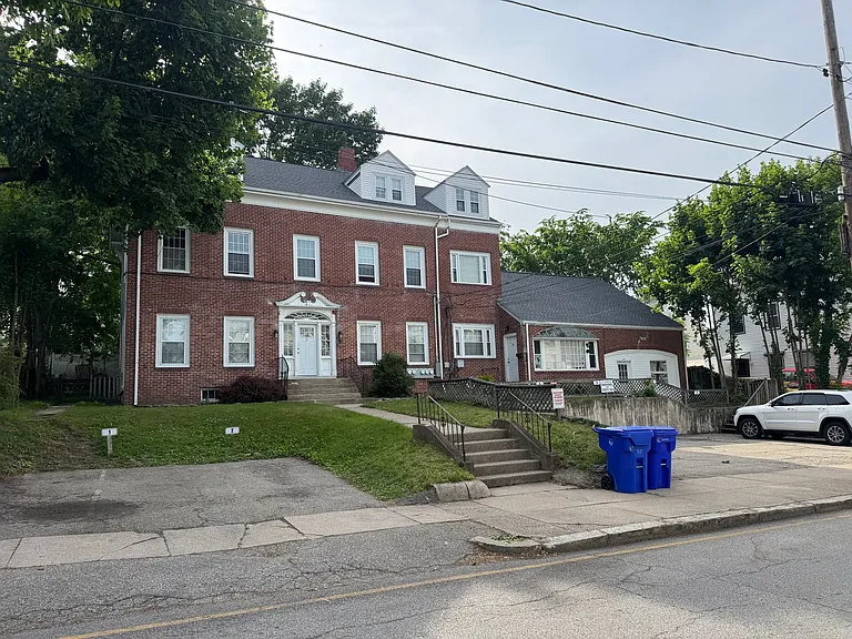 24 Pine St — Photo 9
