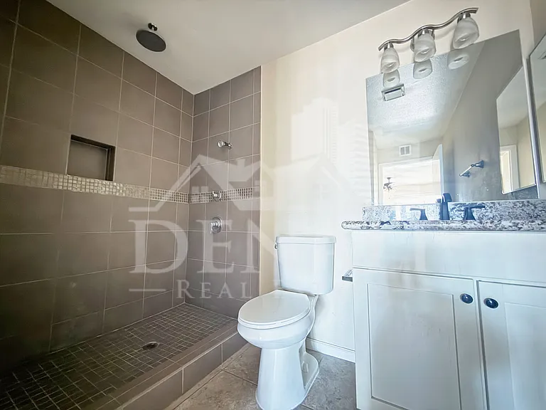 540 N May St #1135 — Photo 11