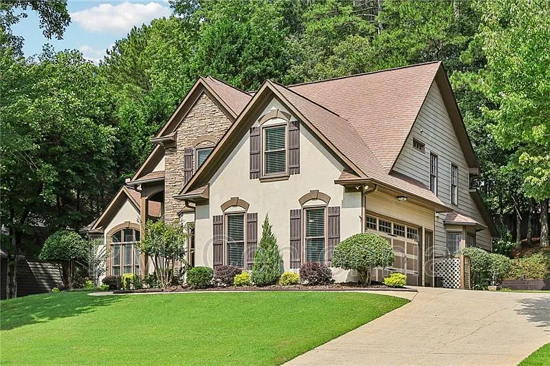 4 bed, 2.5 bath, 2856 sqft, $2,950 — Photo 3