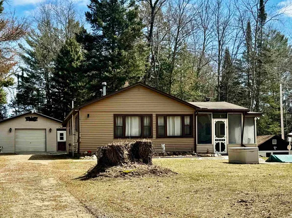 10262 Anger Rd, Harrison, MI 48625