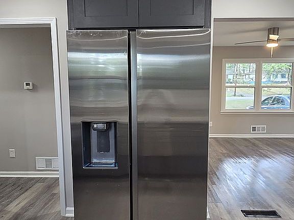 5th image of 4059 Canby Ln