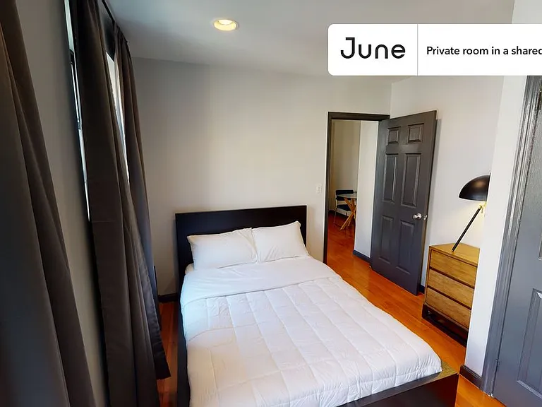 226 E 7th St #C — Photo 1