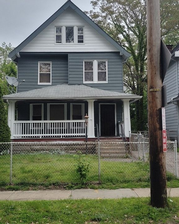 1st image of 455 E 108th St