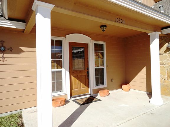 4th image of 10306 Hill Country Ln
