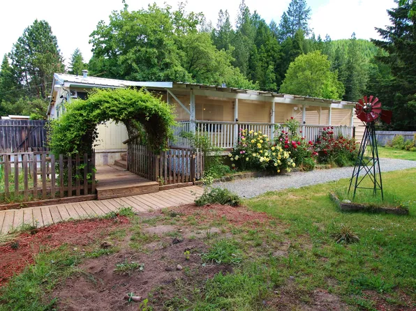 115 Lizzy Ln, Glendale, OR 97442