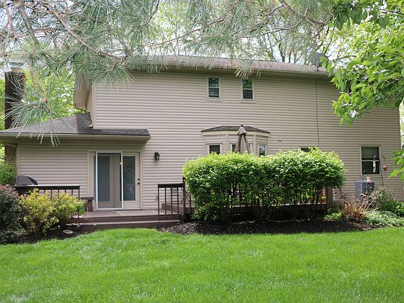 2nd image of 10160 Wellington Dr