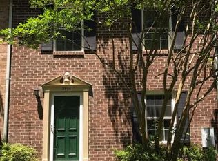 8906 Shamrock Ct, Springfield, VA 22152