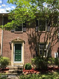 8906 Shamrock Ct, Springfield, VA, 22152