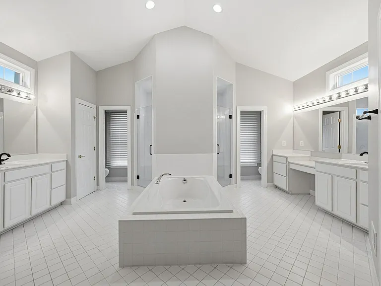 2530 Transom Pl — Photo 15