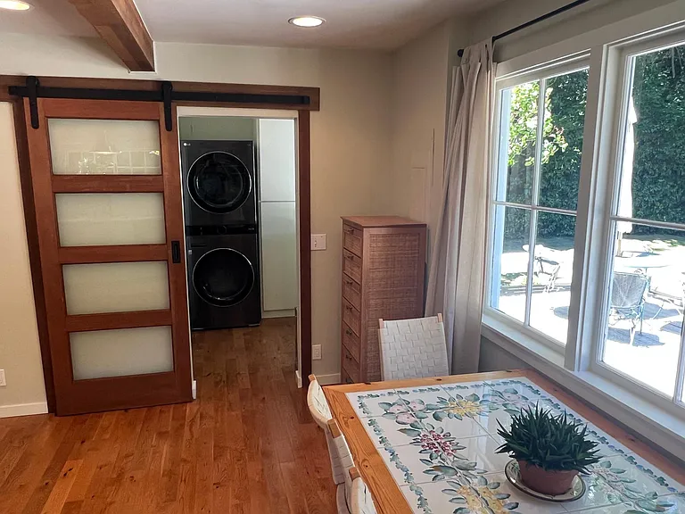 10214 SW Burton Dr — Photo 12