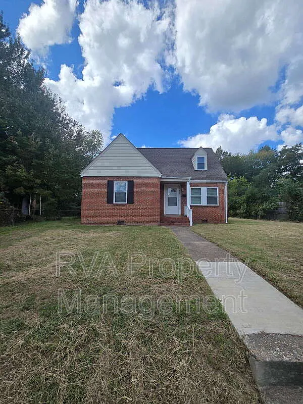 4 bed, 1.0 bath, 1156 sqft, $1,650 — Photo 3