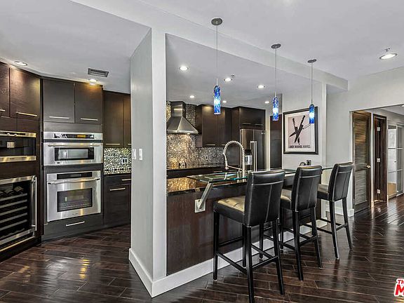 4th image of 1201 Larrabee St APT 208