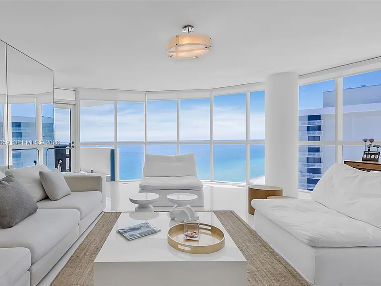6301 Collins Ave #2103 — Photo 8