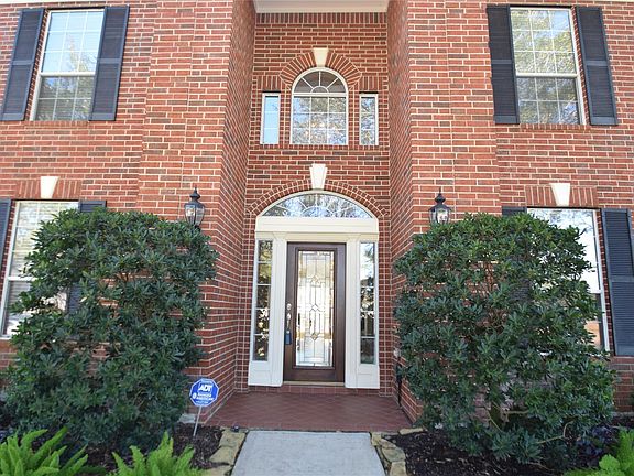 2nd image of 5402 Highland Falls Ln