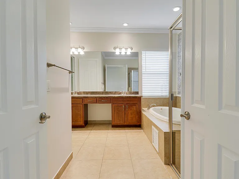 11340 SW Vanderbilt Cir — Photo 17