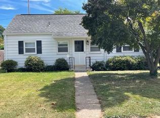 520 Terrace Dr, New Cumberland, PA 17070