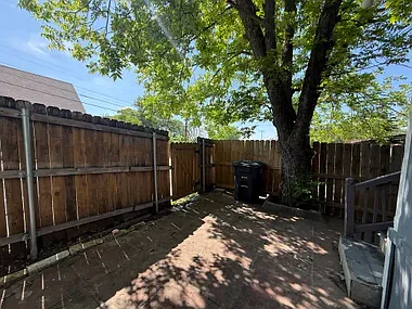 1018 Chicago Blvd #2 — Photo 9