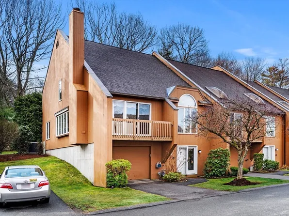 6 Woodland Park Dr, Haverhill, MA 01830