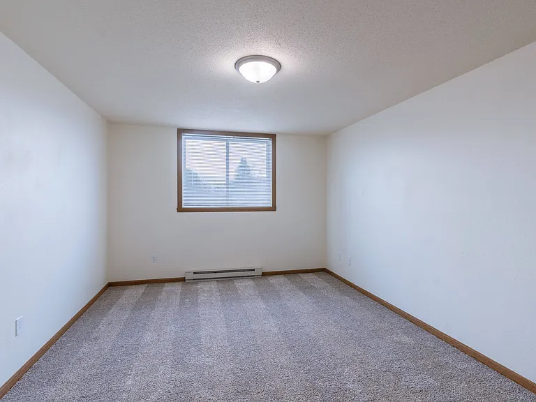 Moorhead, MN South Park Apartments | Bedroom