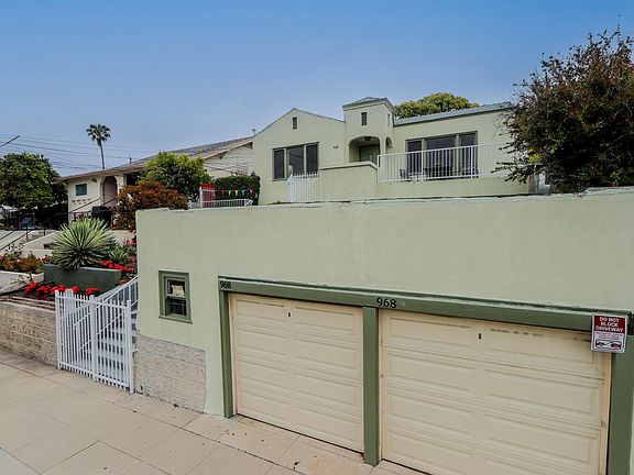 Garage at Street level