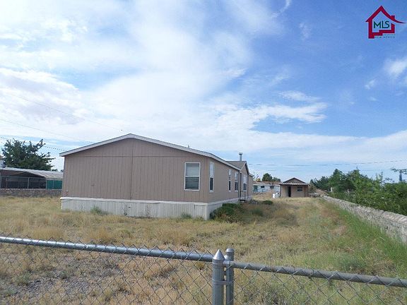 2nd image of 705 Broadmoor Dr