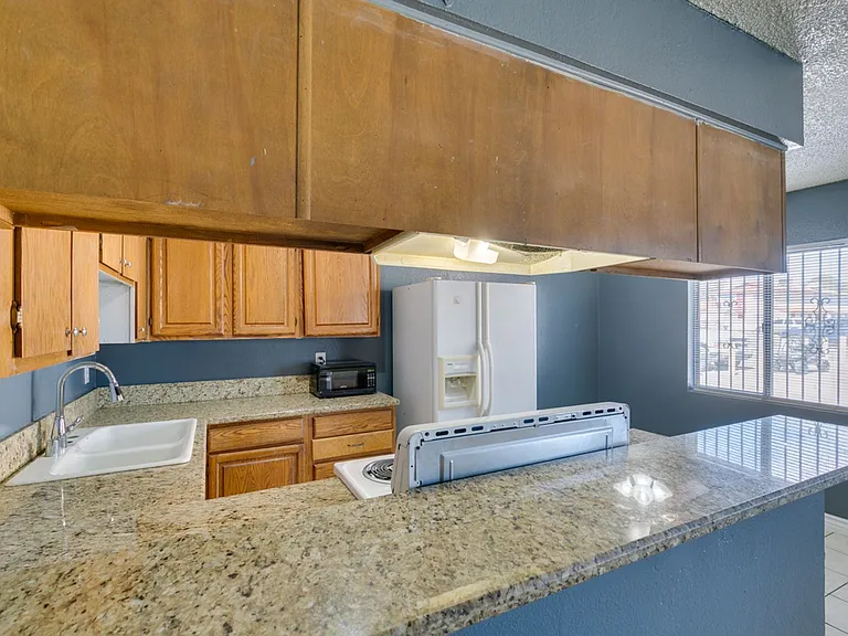1641 N Lamont St #C — Photo 18
