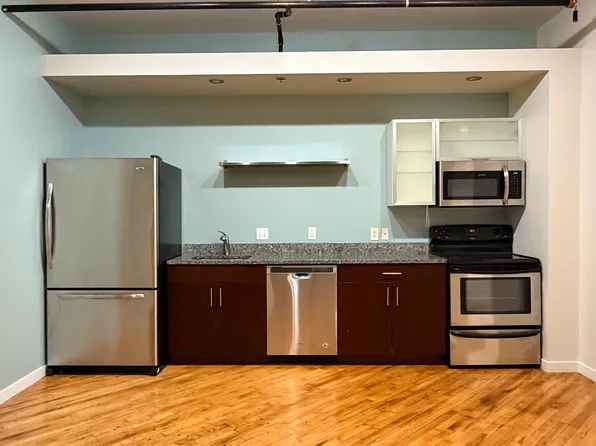 146 S River Ave, Holland, MI