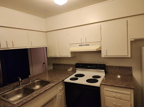 67 Nedra Ct APT 3, Sacramento, CA 95822